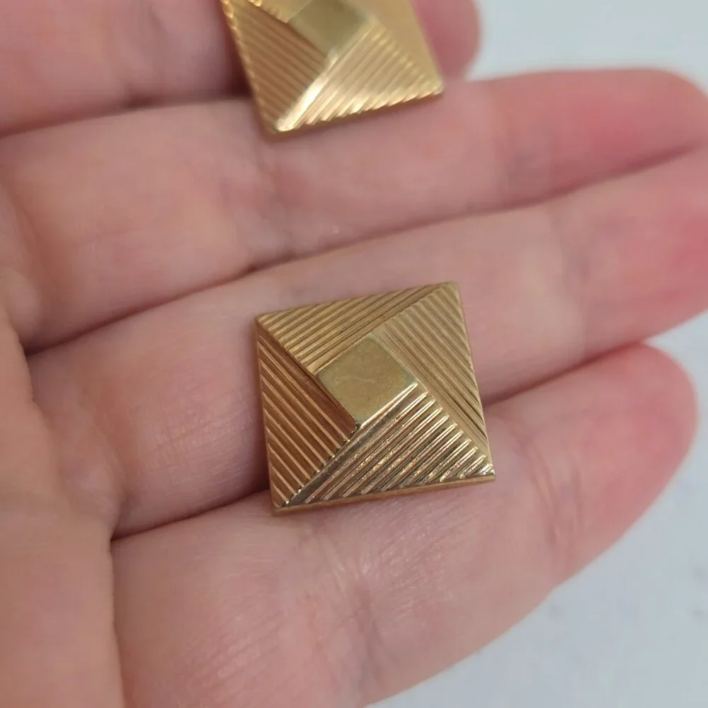 Hickok Cufflinks Gold Tone Geometric Square Stripe Vintage MCM Art Deco Look